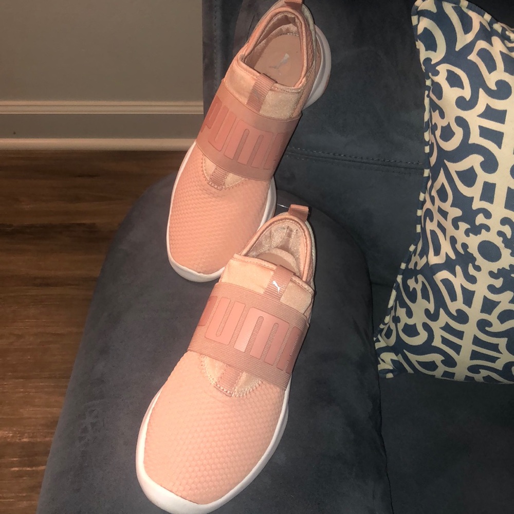 Women’s sneakers